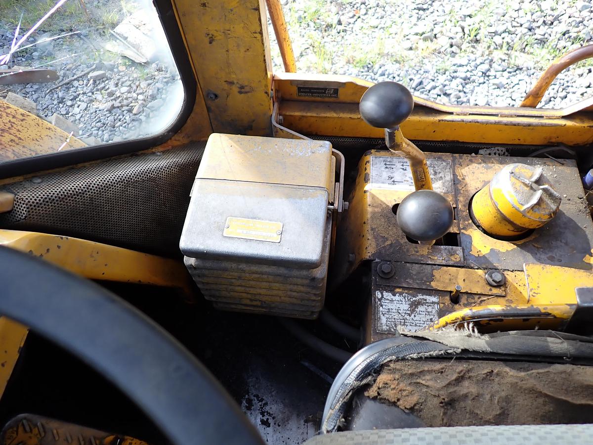 Used 1976 CAT 950 Wheel Loader w/ FORKS