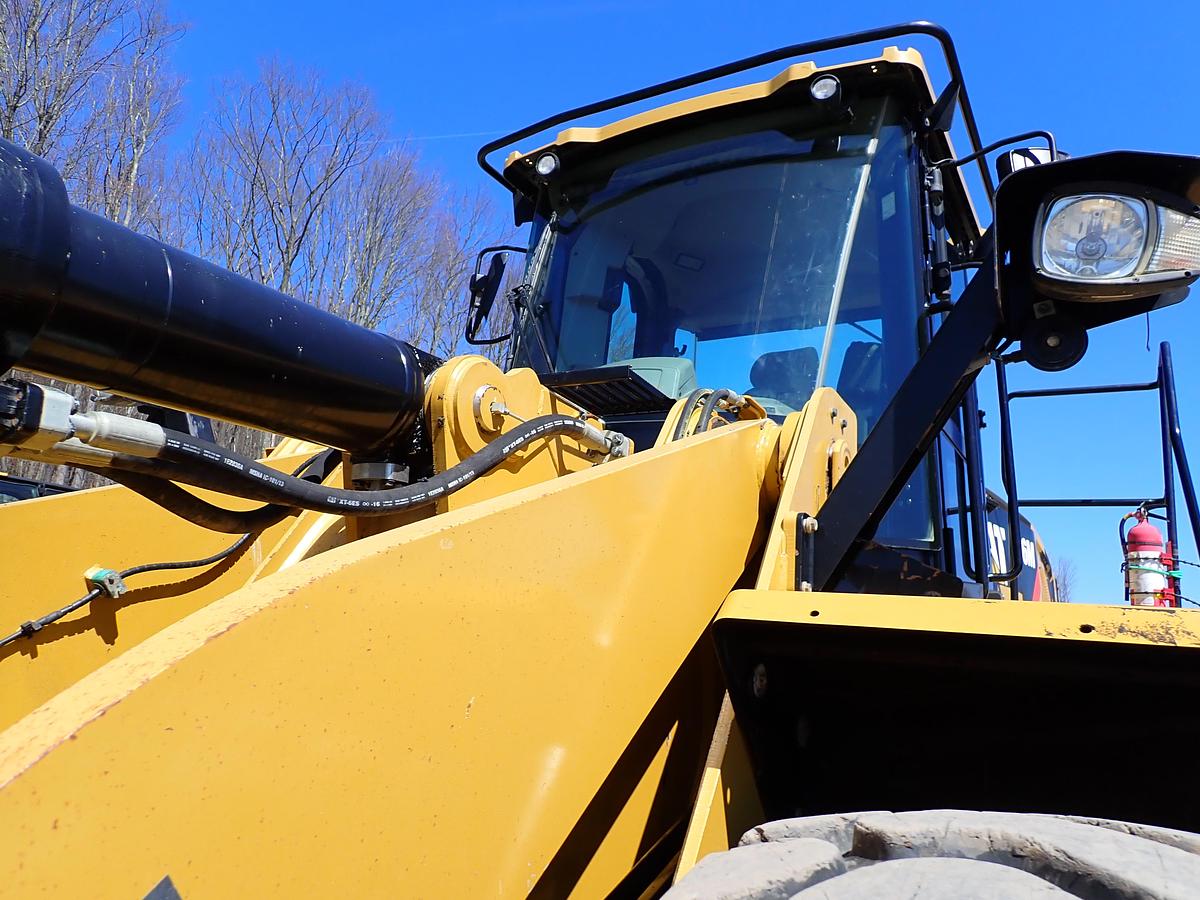 Used 2019 CAT 966M Wheel Loader Q/C & FORKS