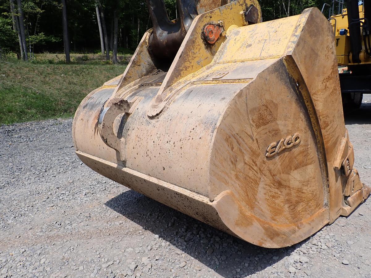 Used 2021 John Deere 870G LC Hydraulic Excavator MASS EXCAVATING BOOM