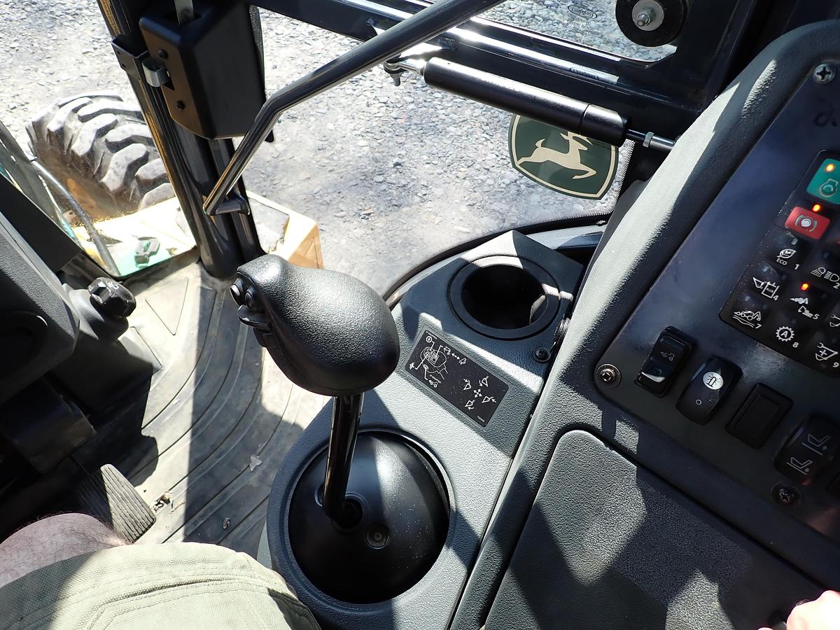 Used 2018 John Deere 410L Loader Backhoe LOADED! Q/C FORKS EXTENDAHOE