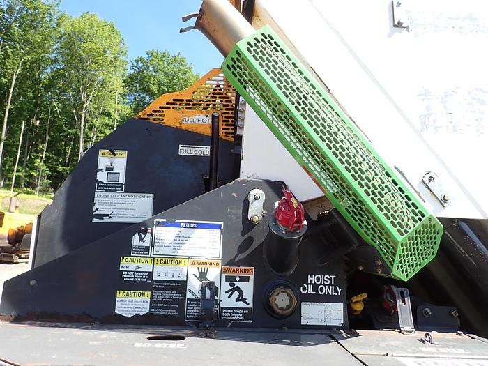 Used 2015 Global M4 Sweeper