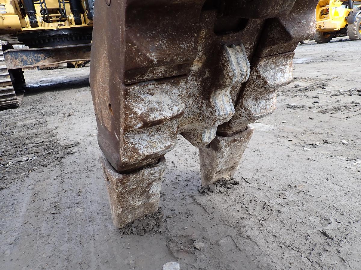 Used 2016 CAT MP318 Multiprocessor Concrete Shear