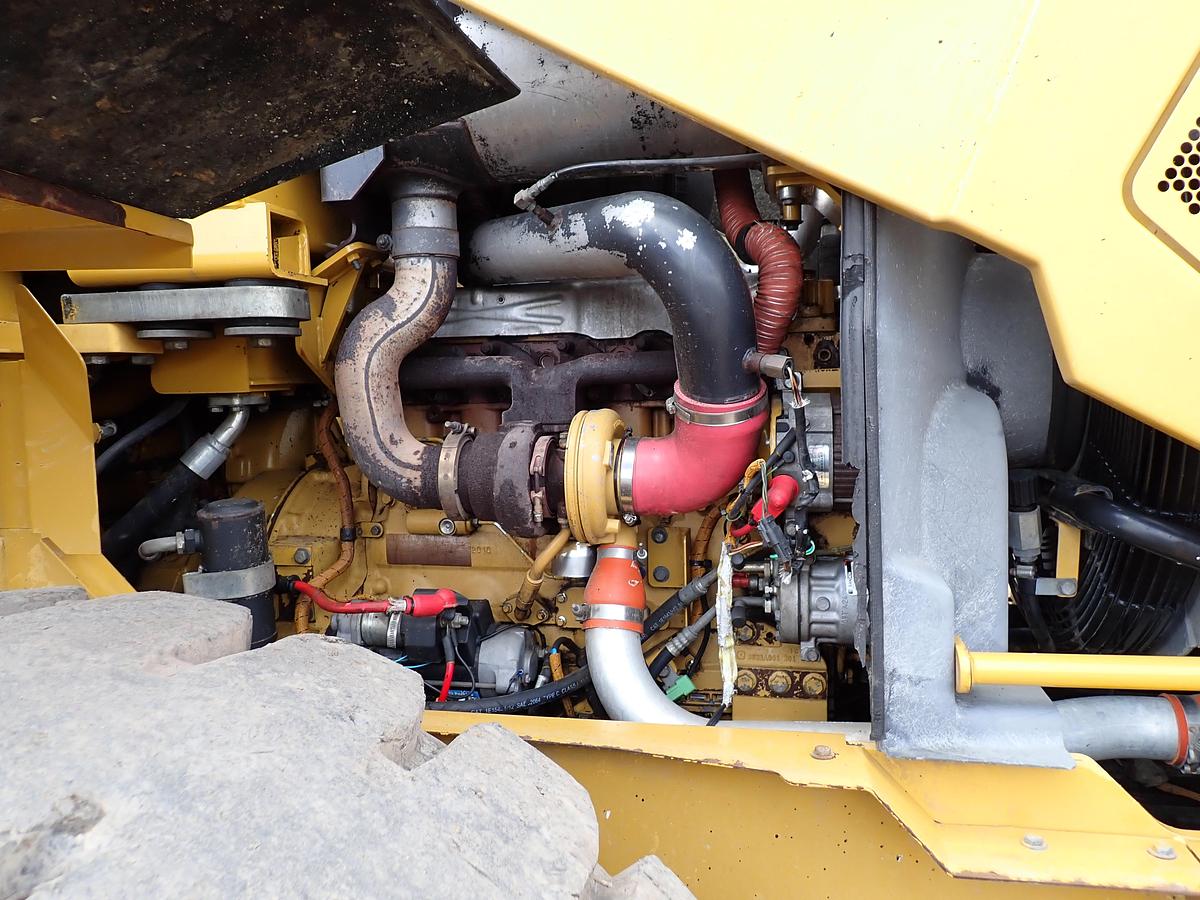 Used 2010 CAT 938H