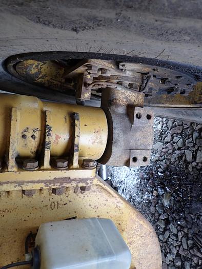 Used 1985 CAT 769C Rigid Frame Water Truck 8000 Gallon