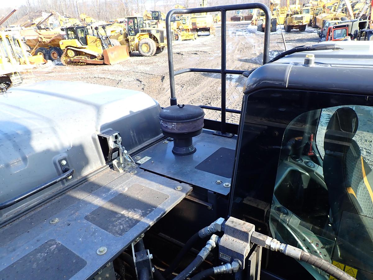 Used 2021 Case CX350D Hydraulic Excavator