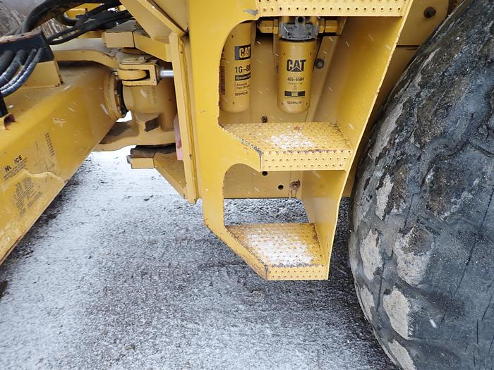 Used 2007 Caterpillar CS-563E Vibratory Compactor