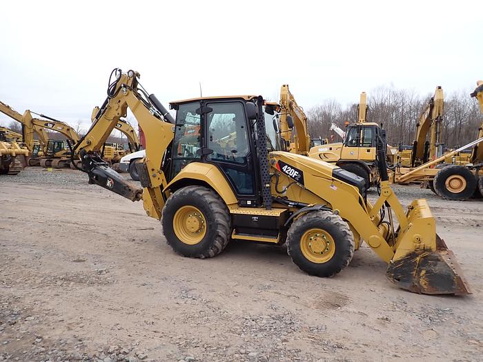 Used 2018 CAT 420F2 Loader Backhoe