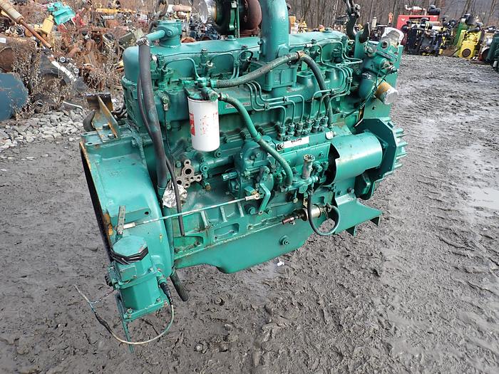 Used Komatsu S6D105-1 Turbo Diesel Engine LOW HOURS! Onan 0665T