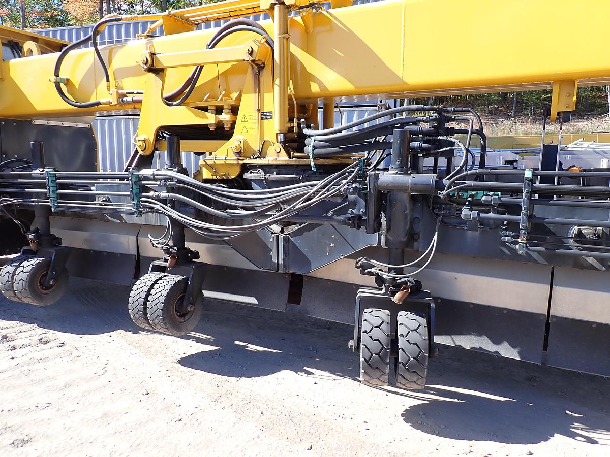 Used 2001 Vammas PSB 5500H Airport Runway Sweeper 