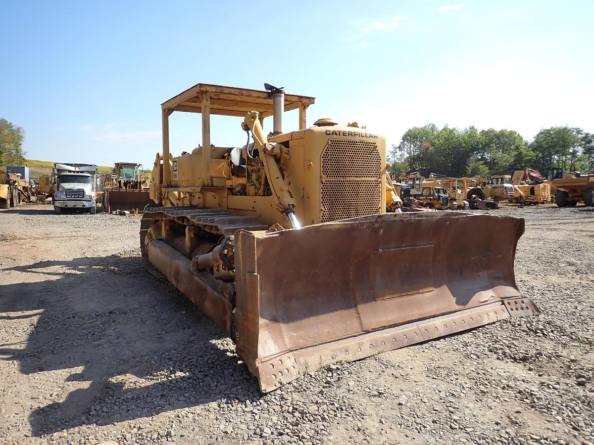 Used 1971 CAT D8H Crawler Dozer w/ RIPPER!