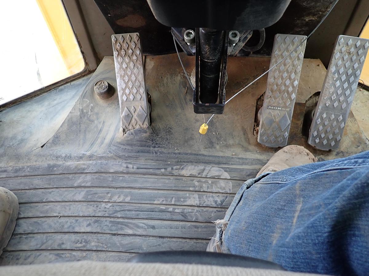 Used 2001 John Deere 624H Wheel Loader
