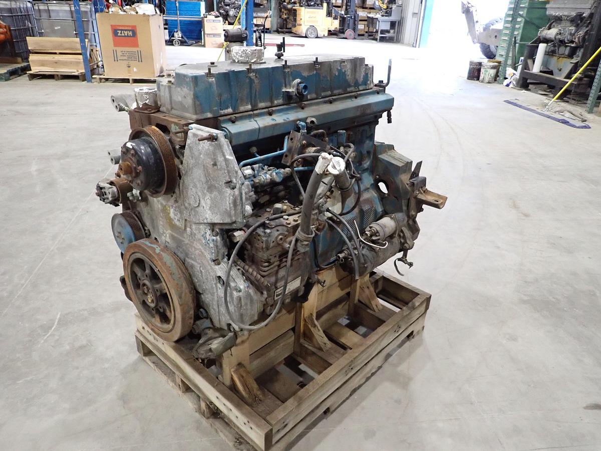 Used 2000 International DT466E 190 HP Truck Engine