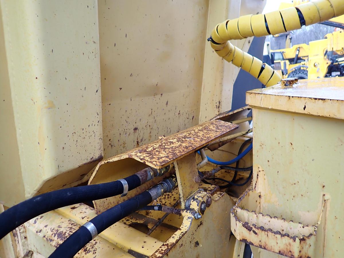 Used 2000 John Deere 300C Articulated Haul Truck