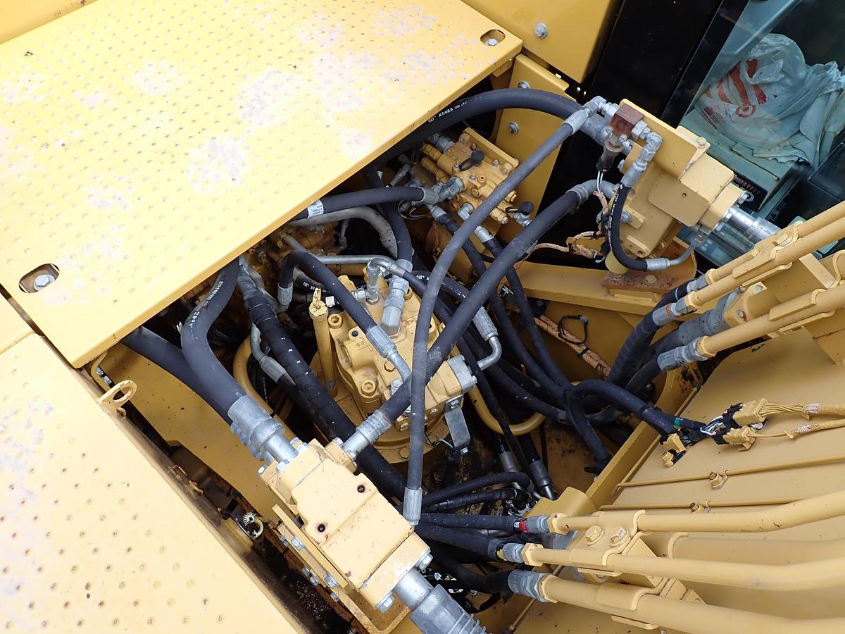 Used 2015 CAT 329FL Hydraulic Excavator 