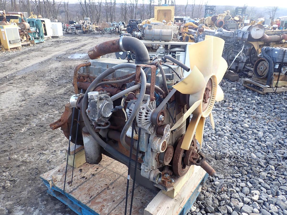 Used 2000 International DT530E Truck Engine