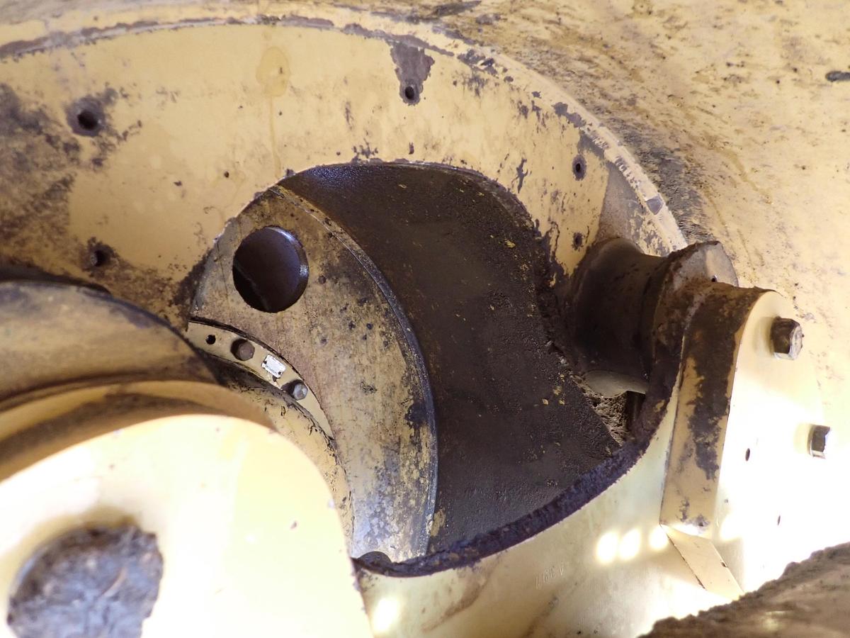 Used 2015 CAT CB64 Double Drum Roller