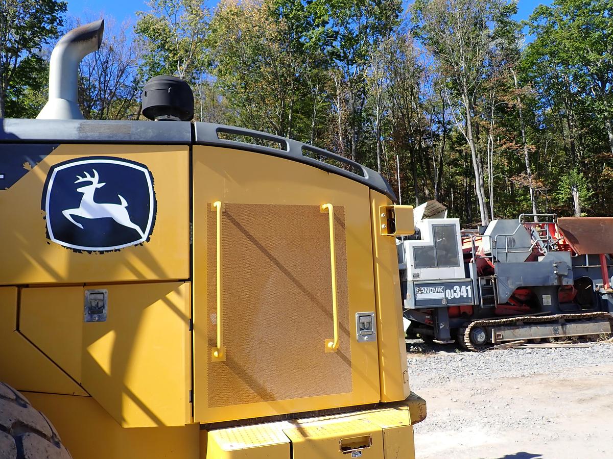 Used 2019 John Deere 744L Wheel Loader QUICK COUPLER!