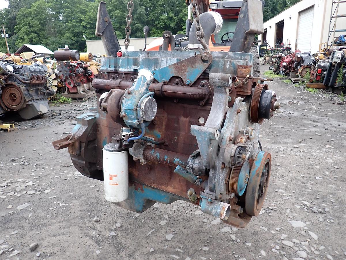 Used 2000 International DT466E 190 HP Truck Engine