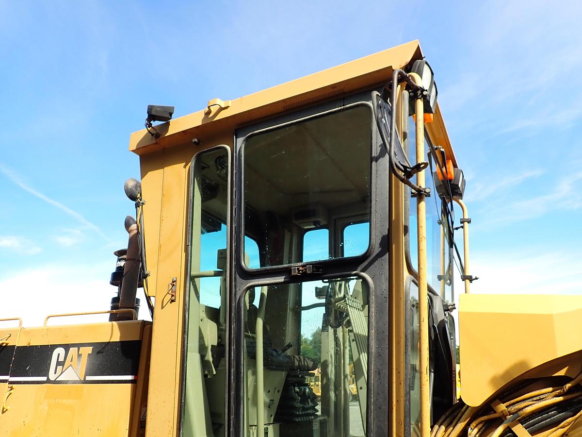 Used 1998 CAT 163H Motor Grader