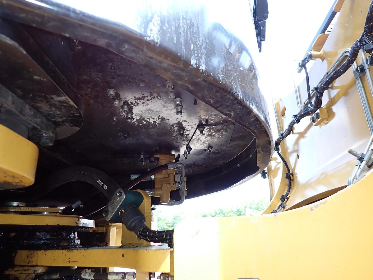 Used 2018 CAT 972M Wheel Loader