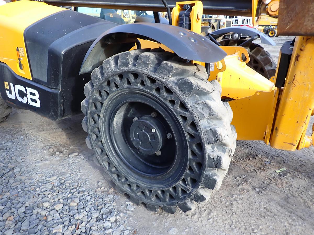 Used 2018 JCB 510-56 10K Telehandler