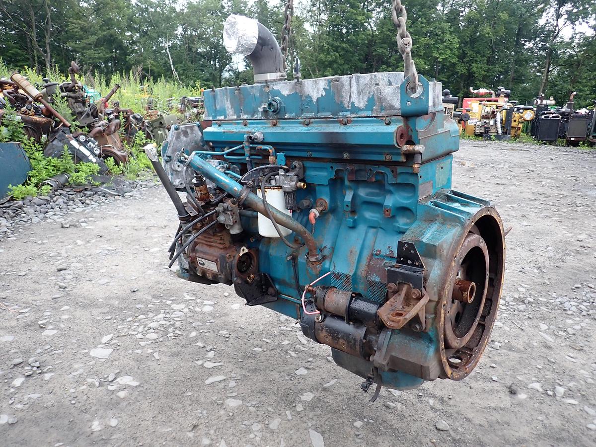 Used 2000 International DT466E 190 HP Truck Engine
