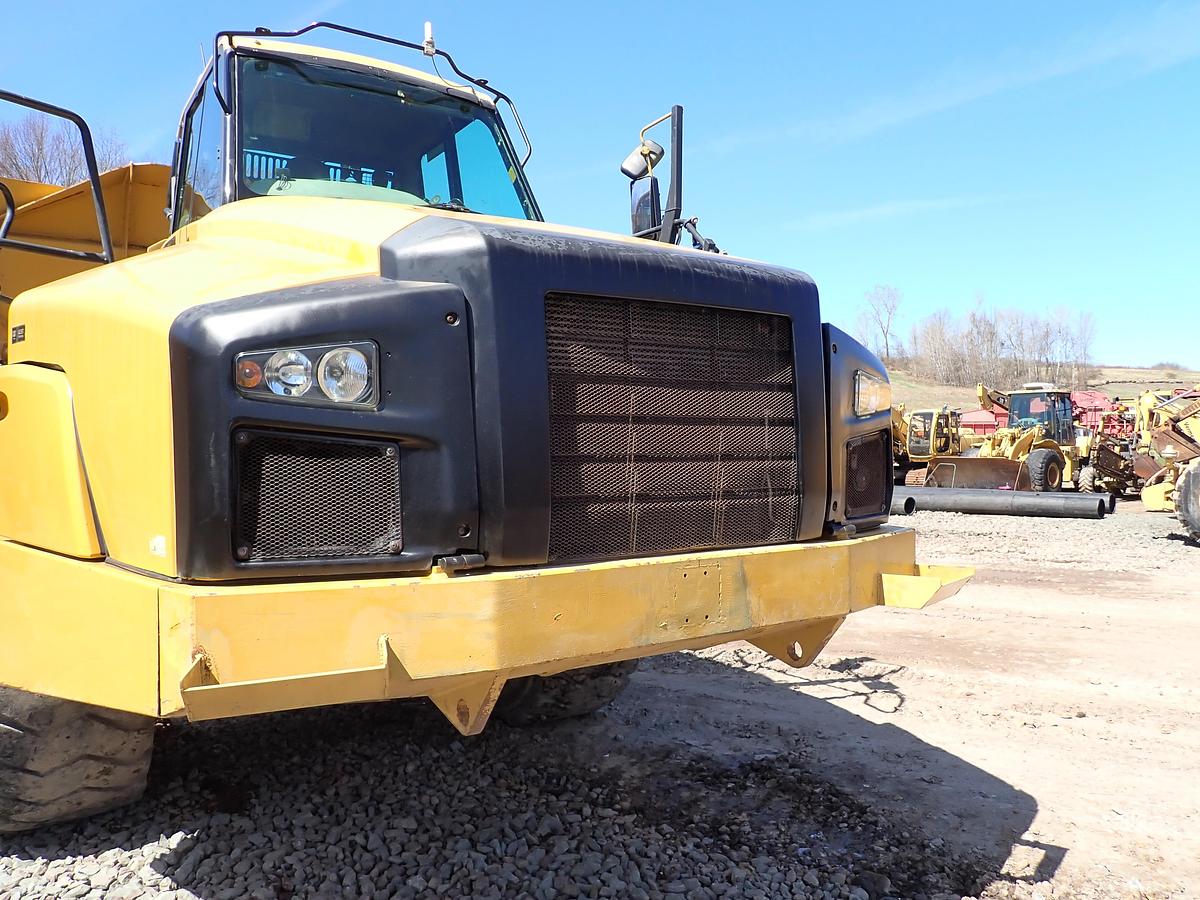Used 2012 CAT 740B Articulated Haul Truck w/ TAILGATE