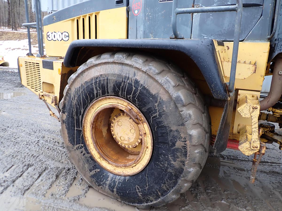 Used 2000 John Deere 300C Articulated Haul Truck