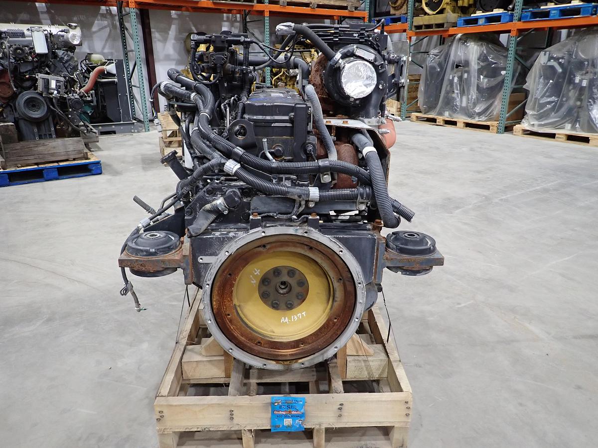 Used 2016 Komatsu SAA6D107E-3 Diesel Engine PC210LC-11 EXCAVATOR