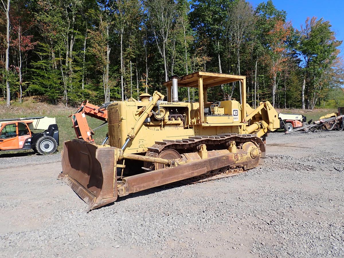 Used 1971 CAT D8H Crawler Dozer w/ RIPPER!