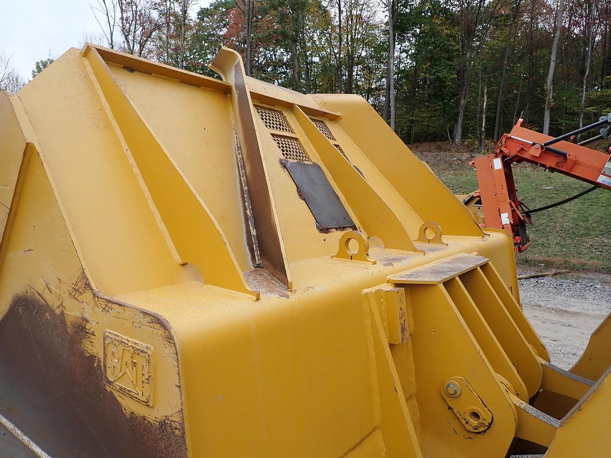 Used 2015 CAT 982M Wheel Loader