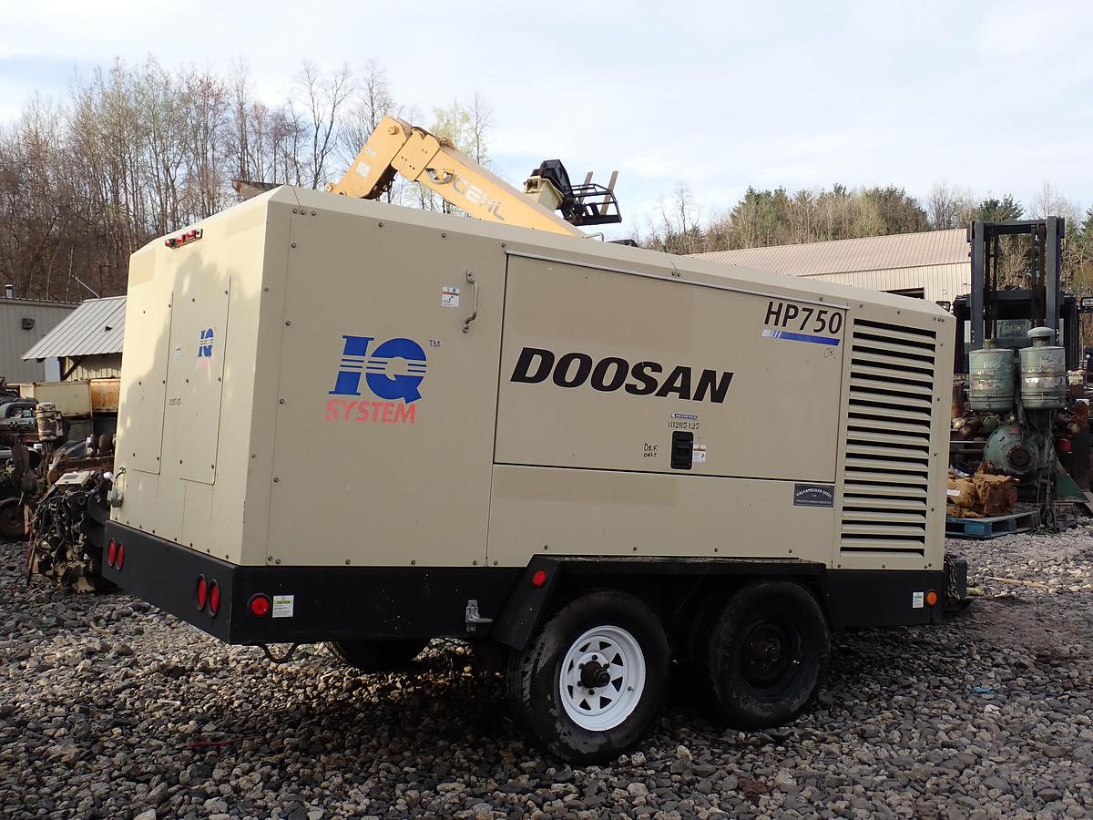 Used 2014 Doosan HP750WCU IQ 750 CFM Air Compressor 