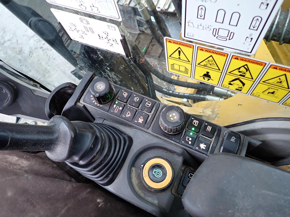 Used 2019 CAT 323 Hydraulic Excavator HYD THUMB! Q/C