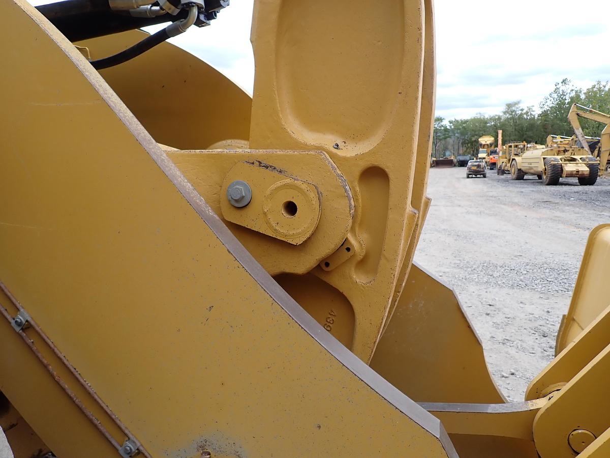 Used 2015 CAT 982M Wheel Loader