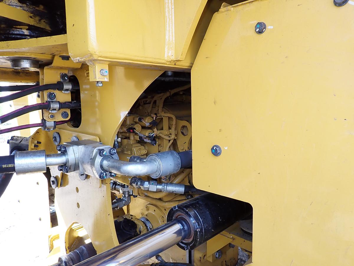 Used 2018 CAT 972M Wheel Loader