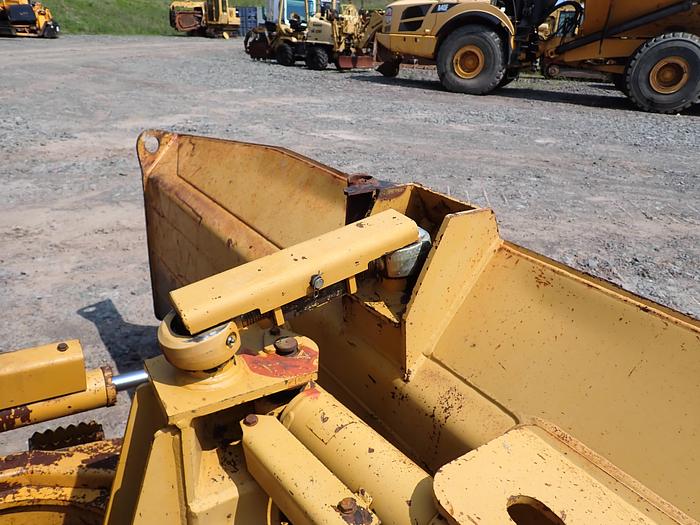 Used 2005 CAT D5G LGP