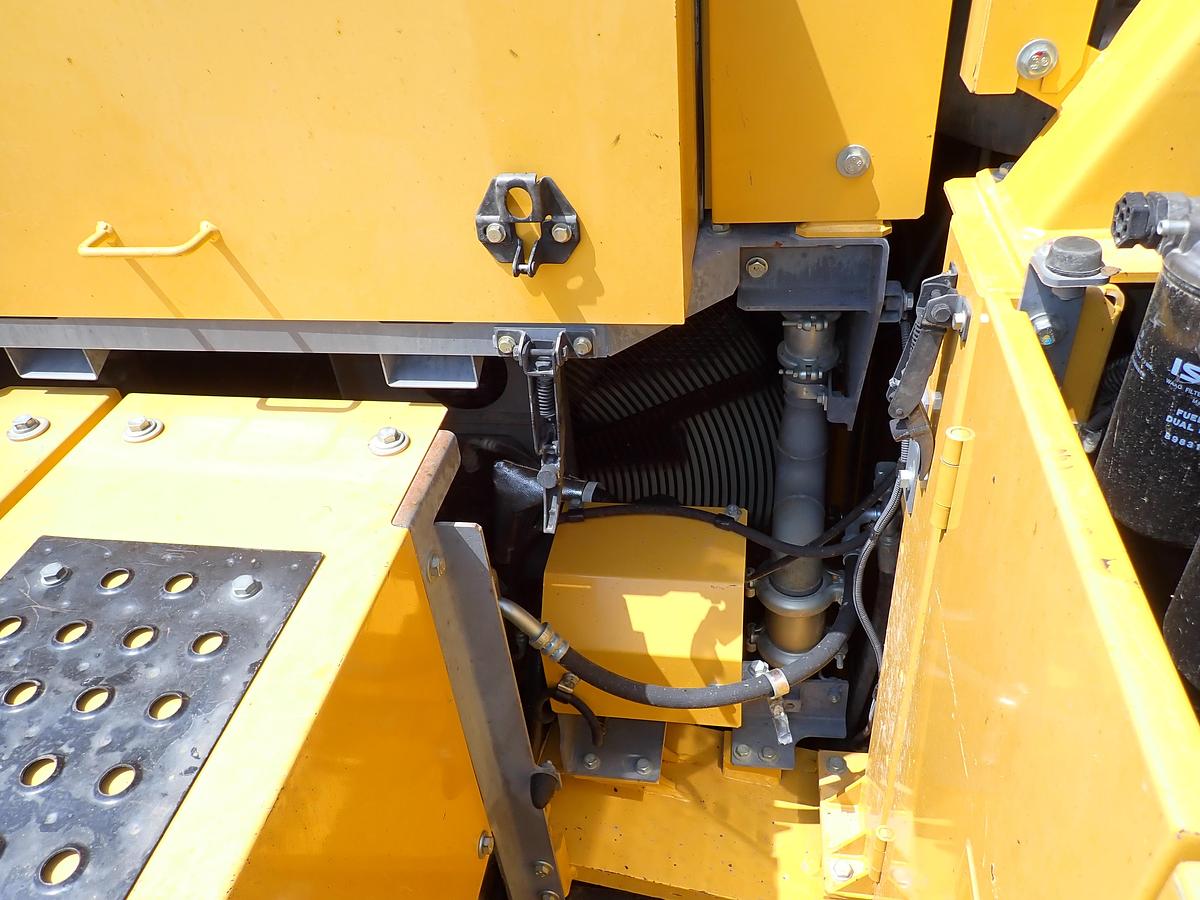 Used 2021 John Deere 870G LC Hydraulic Excavator MASS EXCAVATING BOOM