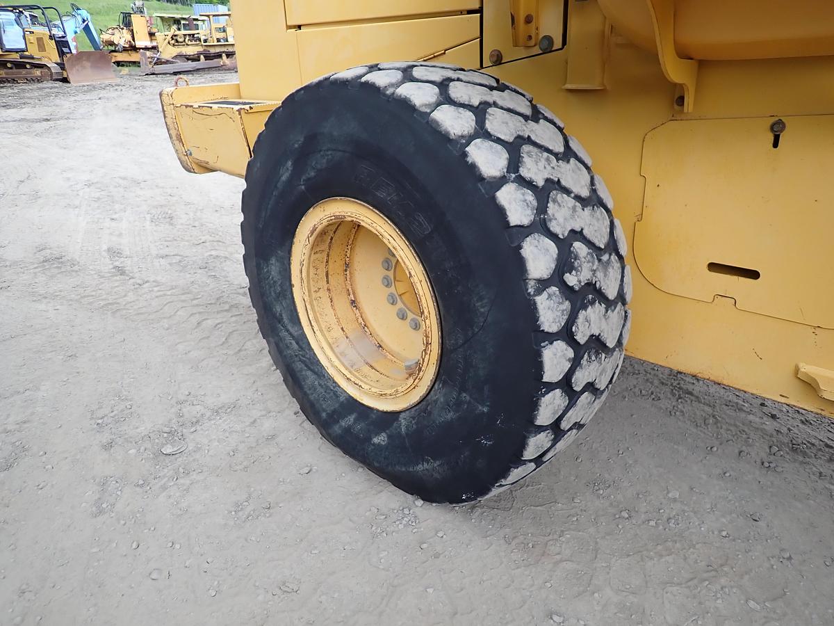 Used 2001 John Deere 624H Wheel Loader