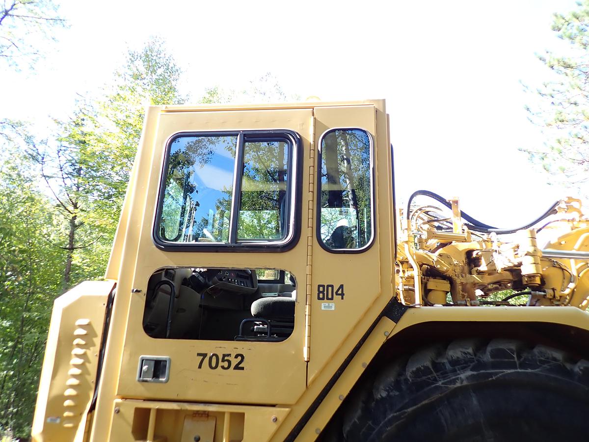Used 2004 CAT 621G Motor Scraper