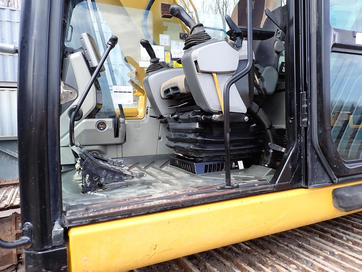 Used 2015 CAT 329FL Hydraulic Excavator 