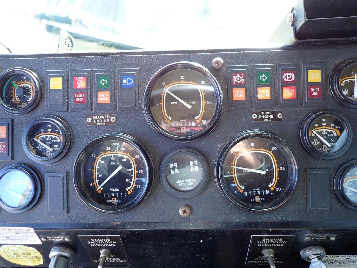 Used 2003 Oshkosh HB2923 Airport Snowblower