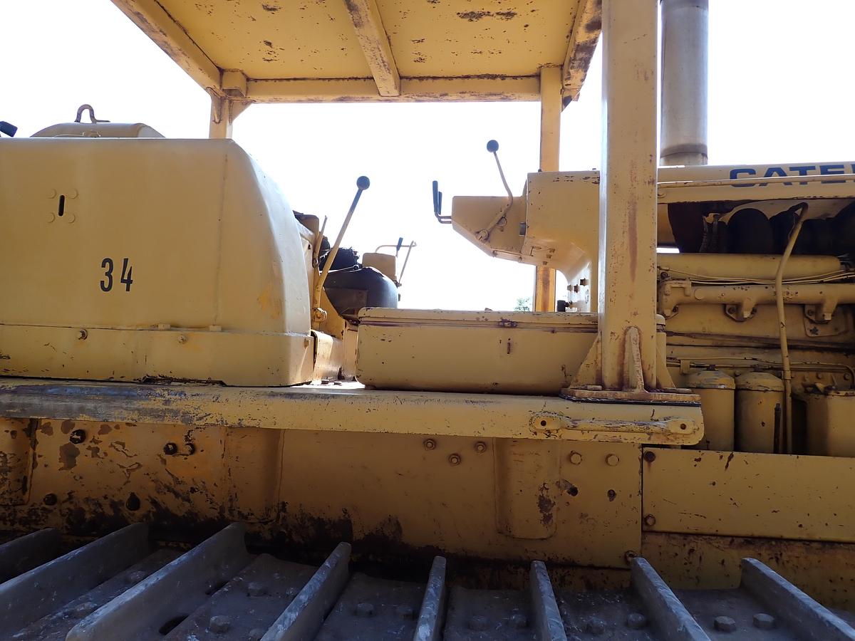 Used 1971 CAT D8H Crawler Dozer w/ RIPPER!