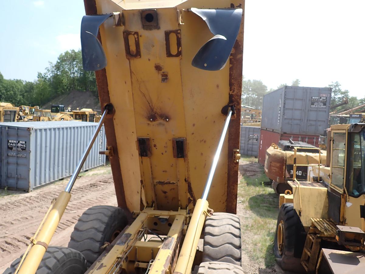 Used 2006 CAT 730
