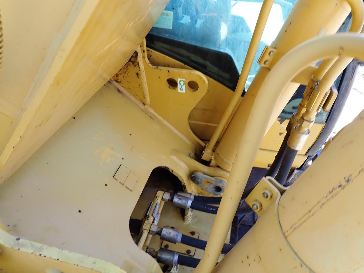 Used 2004 CAT 330CL Hydraulic Excavator