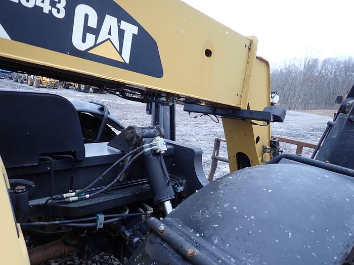Used 2009 CAT TL943