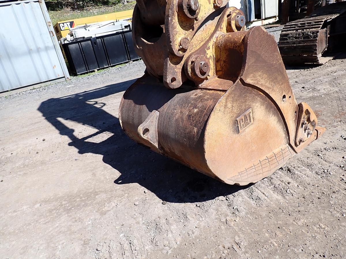 Used 2004 CAT 330CL Hydraulic Excavator