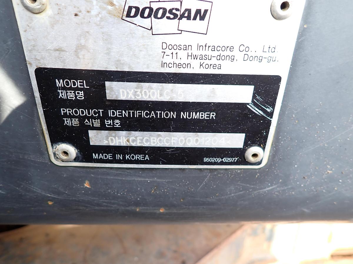 Used 2015 Doosan DX300 LC-5 Long Reach Excavator