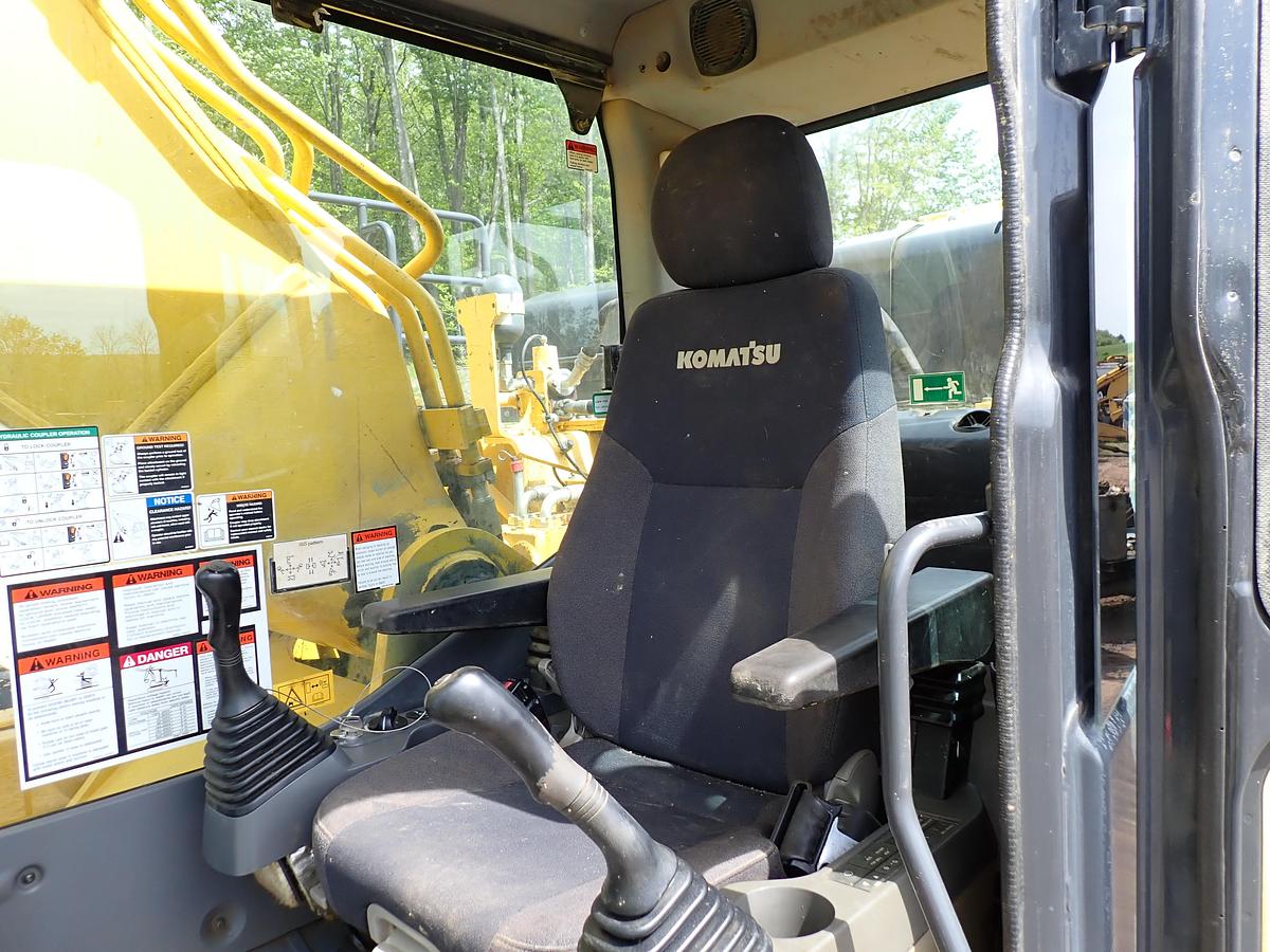 Used 2013 Komatsu PC490LC-10 Excavator 