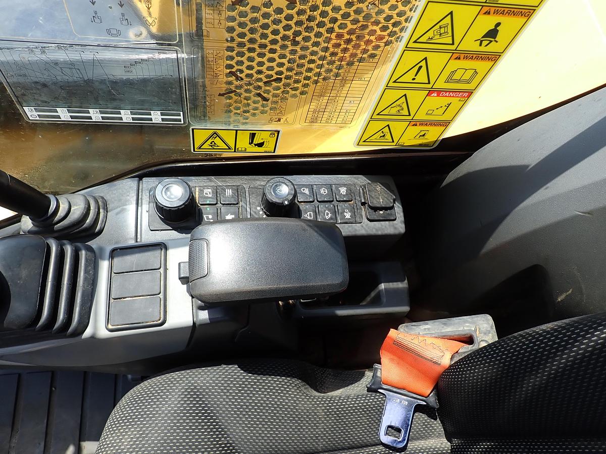 Used 2020 CAT 306 CR Hydraulic Excavator THUMB 1500 HOURS