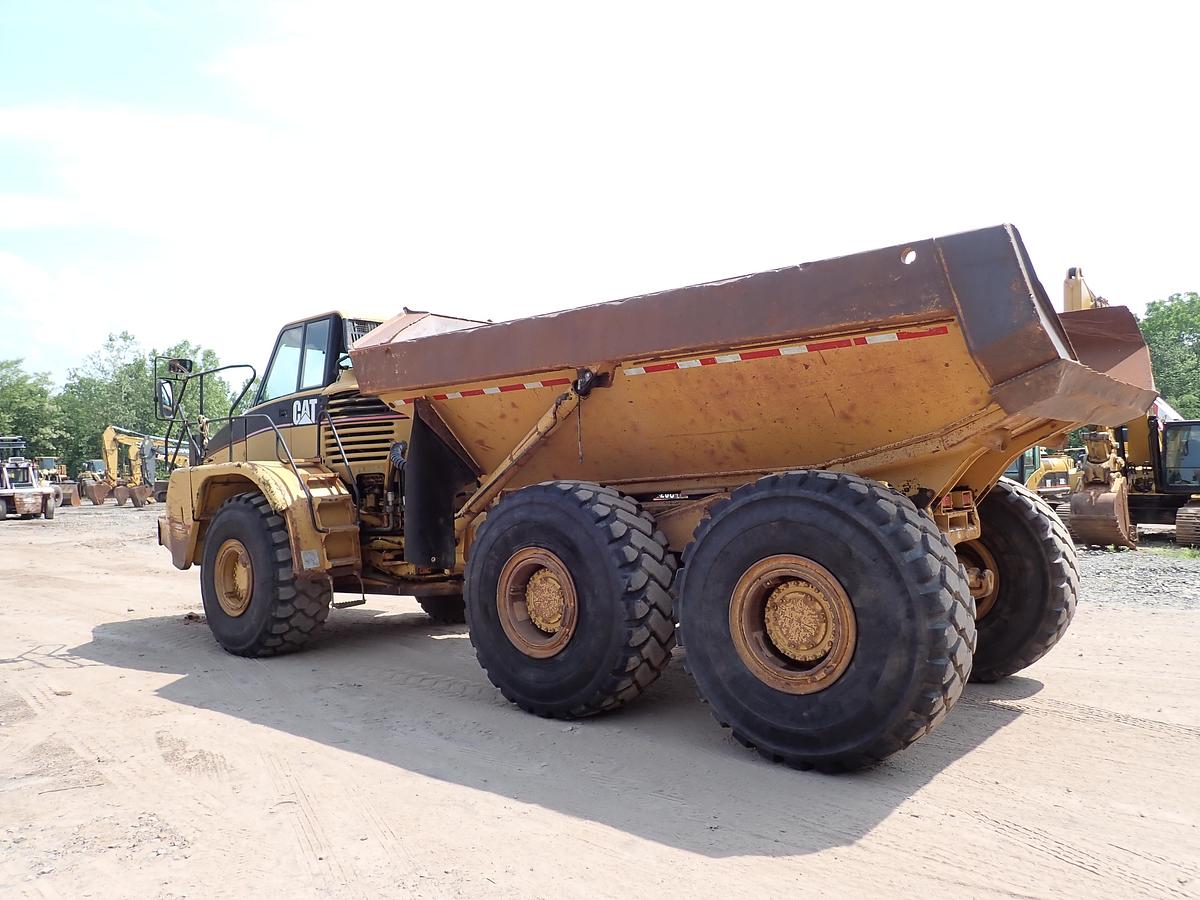 Used 2003 CAT 735